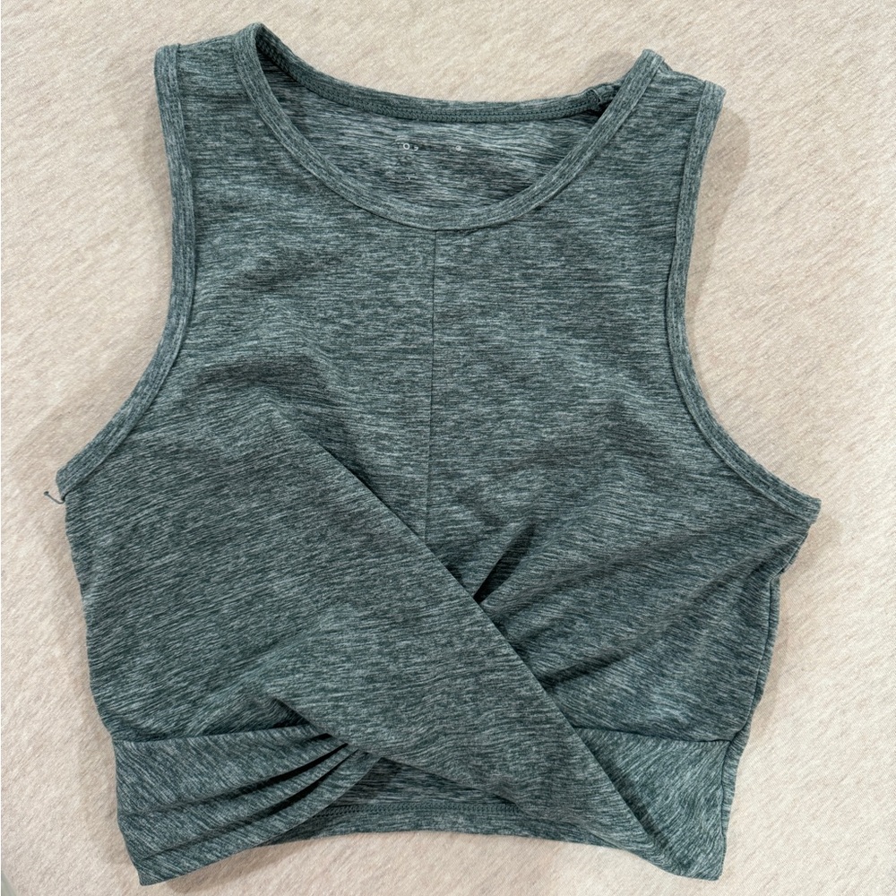 Crop top with twist
